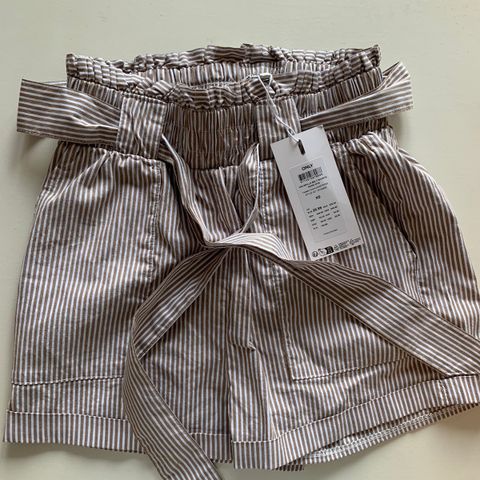 Only shorts XS