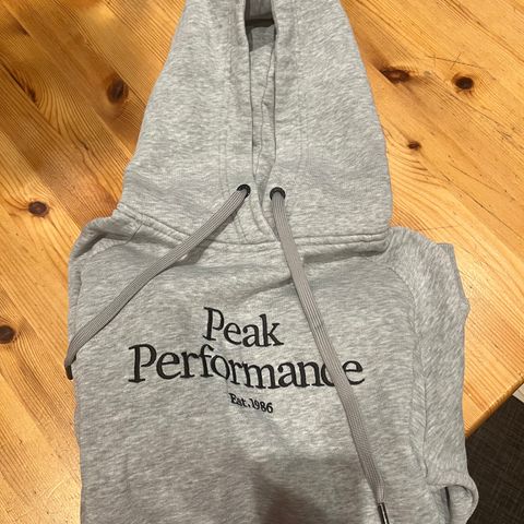 Hettegenser fra Peak Performance