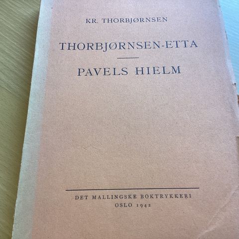 THORBJØRNSEN - ETTA.  PAVELS HIELM