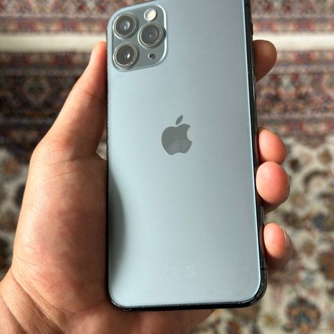 iPhone 11 PRO med 100% batterikapasitet