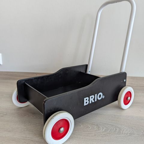 Klassisk gåvogn fra Brio