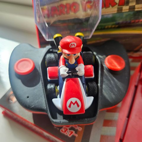 Super mario mini fjernstyrt bil.