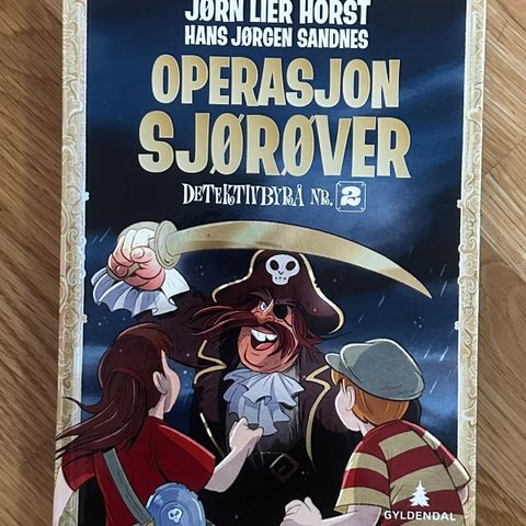 Barnebok - Operasjon Sjørover av Jørn Lier Horst