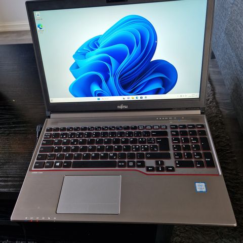 Fijitsu Lifebook E 756 selges rimelig