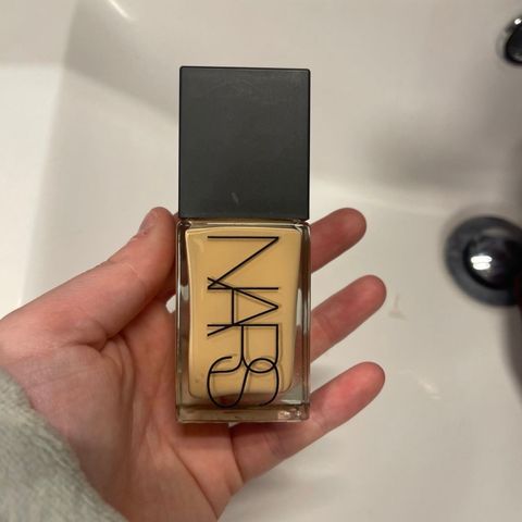 Nars light reflecting foundation