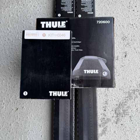 Thule WingBar Edge sort takstativ til Audi E-Tron