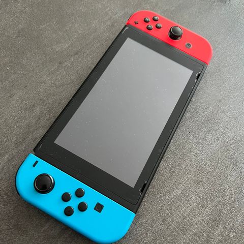 Nintendo Switch + spill og utstyr