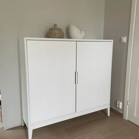 REGISSÖR skap fra Ikea. Nypris 4000 kr