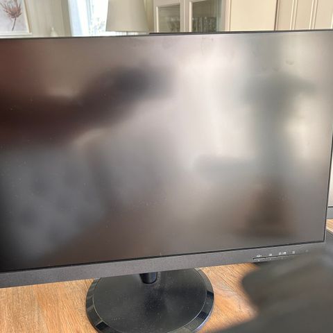 2 stk Lenovo 24" PC skjermer selges billig