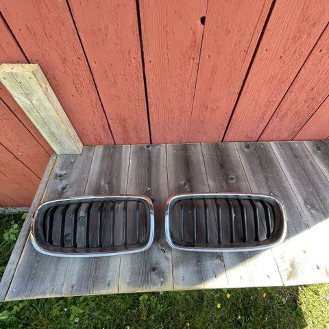 Bmw F30 grill selges