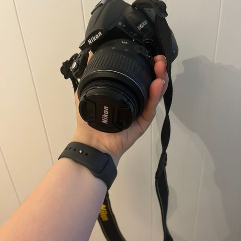 Nikon D5000