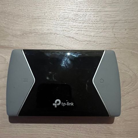 TP-Link M7450 4G LTE WiFi router