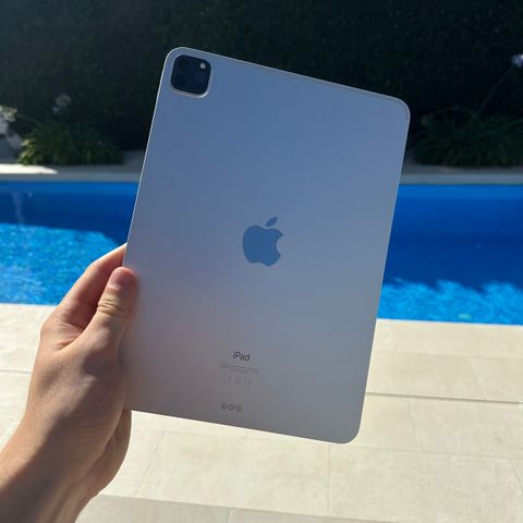 iPad Pro 11’ Wifi med Penn - 128 GB - Som ny