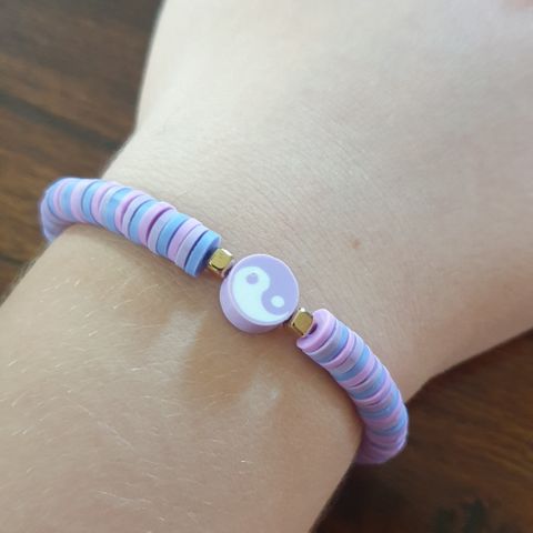 Clay bead armbånd