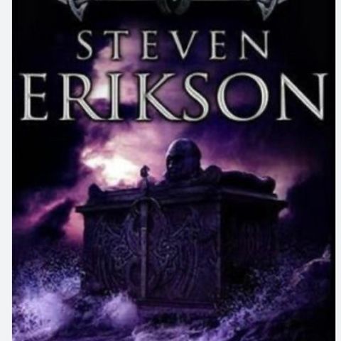 Innbundet bøker på engelsk av Steven Erikson ønskes kjøpt!