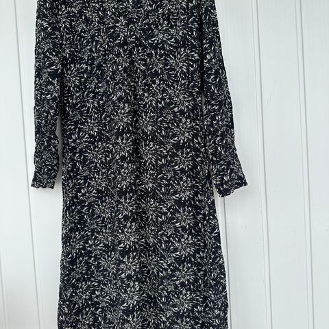 MALENE BIRGER 100%viscose kjole,str 34