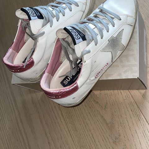 Golden Goose str 37