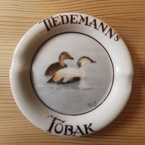 Tiedemanns askebeger serie 1.