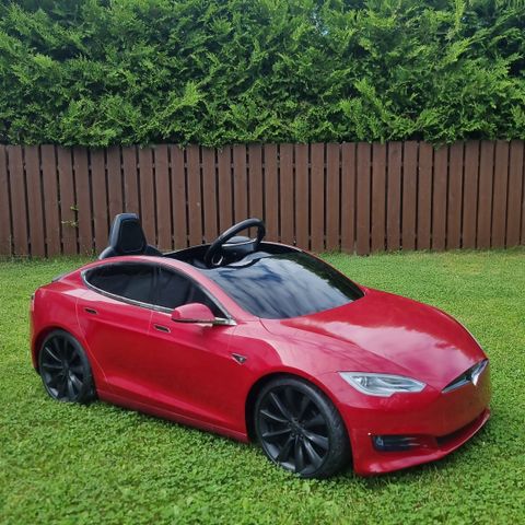 Tesla elektrisk bil for barn