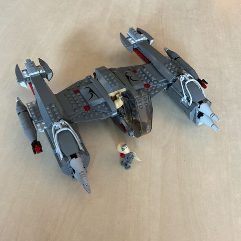 STAR WARS Lego 7673 Magnaguard Starfighter