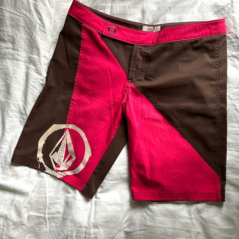 Volcom Shorts / Boardshorts til dame!