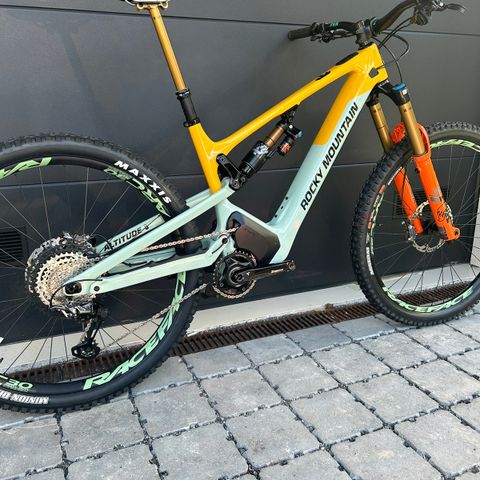 Rocky Mountain Altitude Powerplay Carbon 90 Rally Størrelse ( L) 2023 Toppmodell