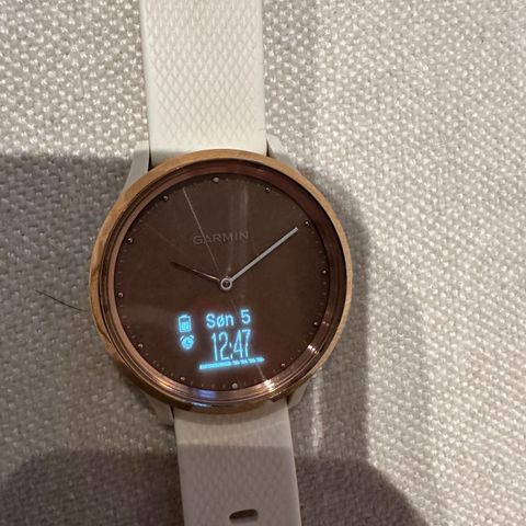 Garmin vivomove HR