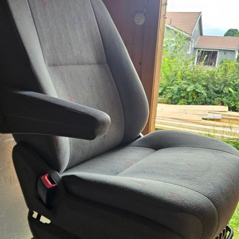 Seat til sprinter or crafter. Driver side