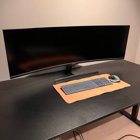 voxicon 49 (!!) tommer curved monitor/pc-skjerm