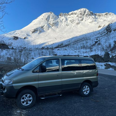 Hyundai H-1. 8-seter til leie i Lofoten/Svolvær