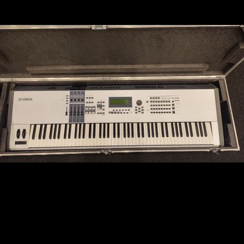 Yamaha Motif ES8