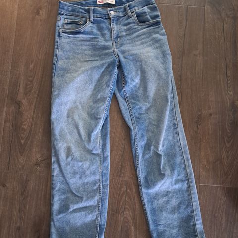 Levis jeans str 16år