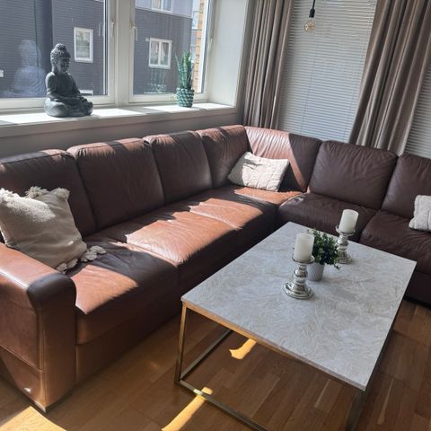 Brun myk skinnsofa (italsofa)