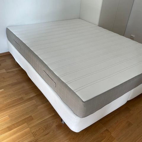 IKEA seng 160x200 selges rimelig