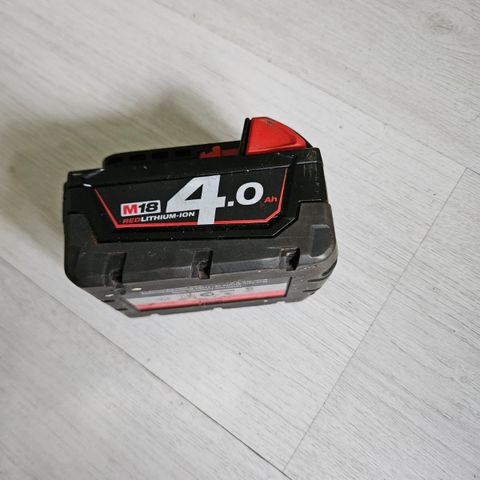 Milwaukee M18 baterii 4ah