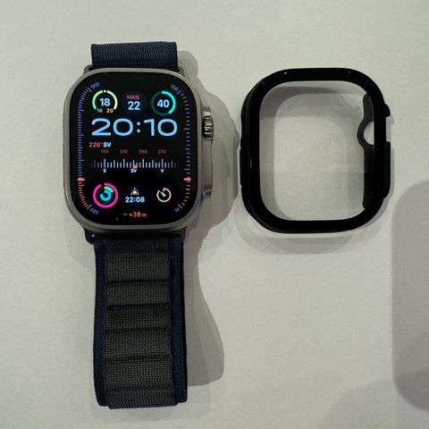 Apple Watch Ultra 2 med deksel