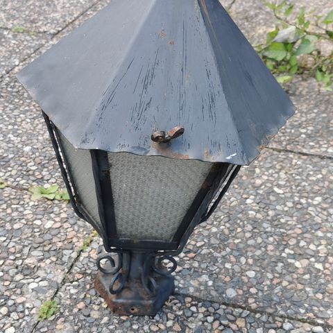 Portlampe av smijern utelampe