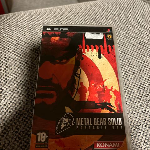 PSP - METAL GEAR SOLID PORTABLE OPS