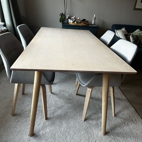 Trondheim spisebord med 2 tilleggsplater