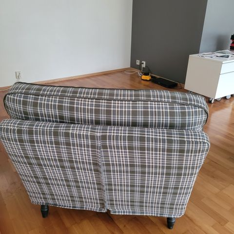 Romslig, myk lenestol fra IKEA