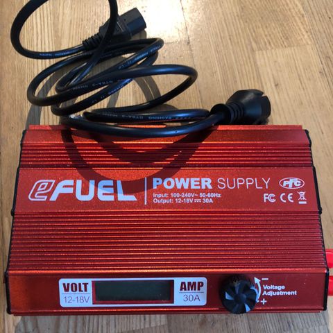 SkyRC eFuel power supply 30A