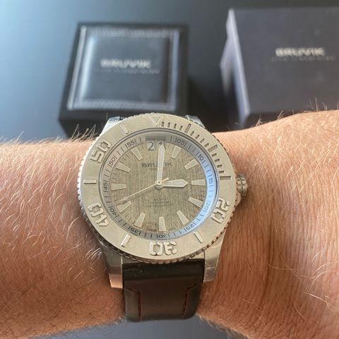 Bruvik Svalbard Signature 45mm