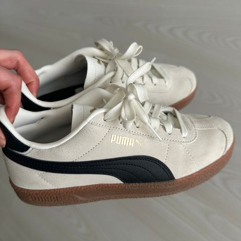 Puma Club Sneakers