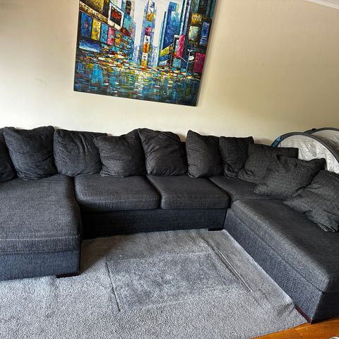 Svart sofa