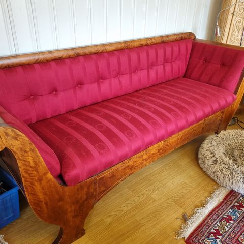 Flott Bidenmayer sofa selges