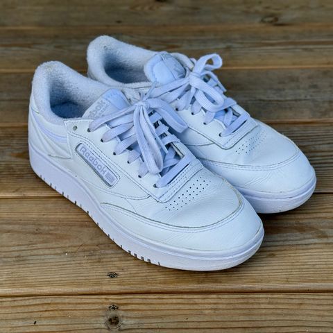 Pent brukte Reebok Classic Club C Double joggesko