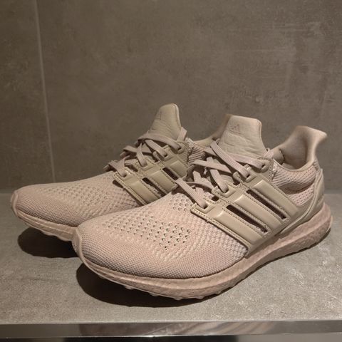 Adidas Ultraboost 1.0 Str 43,5 (Som ny!)