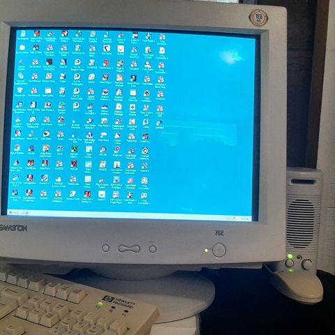 Komplett Retro Windows 98SE selges!