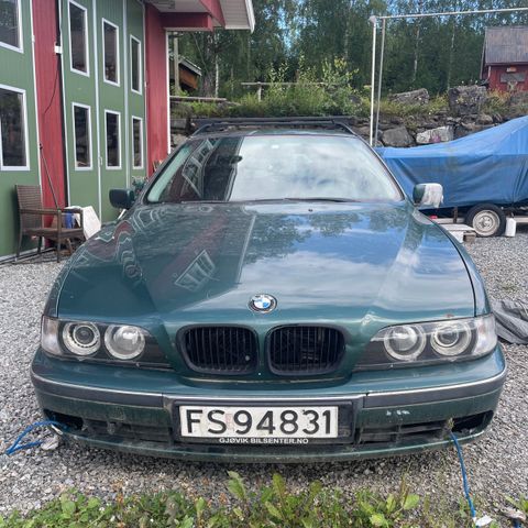 BMW 520 E39 1998 Bensin Manuell delebil