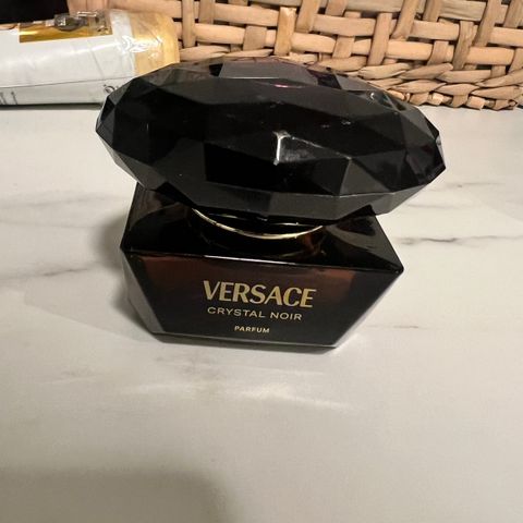 Versace  Crystal Noir Parfum EdP 50 ml